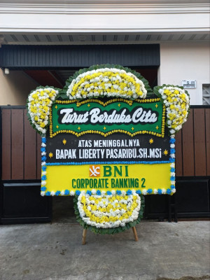 Papan Bunga Duka di Sungai Batang