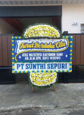Papan Bunga Duka di Sungai Batang
