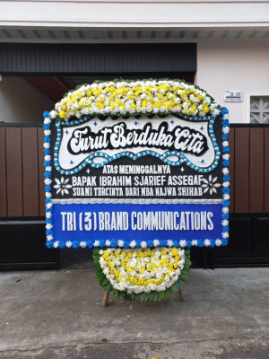 Papan Bunga Duka di Sungai Batang